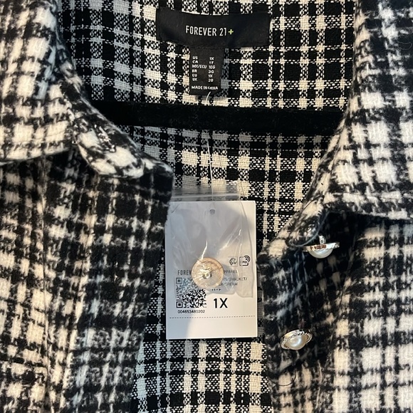 Plus Size Drop-Sleeve Shacket - Picture 2 of 8